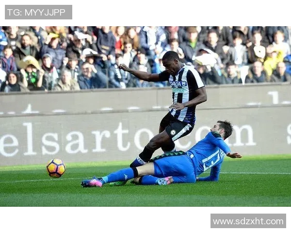 罗马又输球排名下滑,频频失误拖累表现 罗马又输球排名下滑,频频失误拖累表现